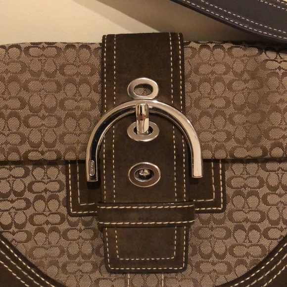 Coach Signature Shoulder Bag - Picture 5 of 8